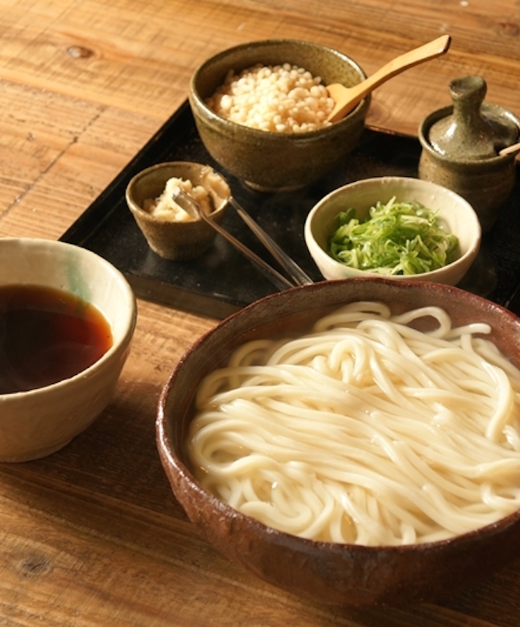 平塚のうどんと鉄板焼き・釜揚げうどん専門店平塚もと